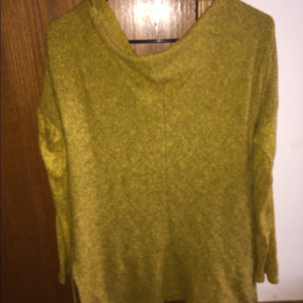 NWOT Maurices lightweight sweater. Super soft!